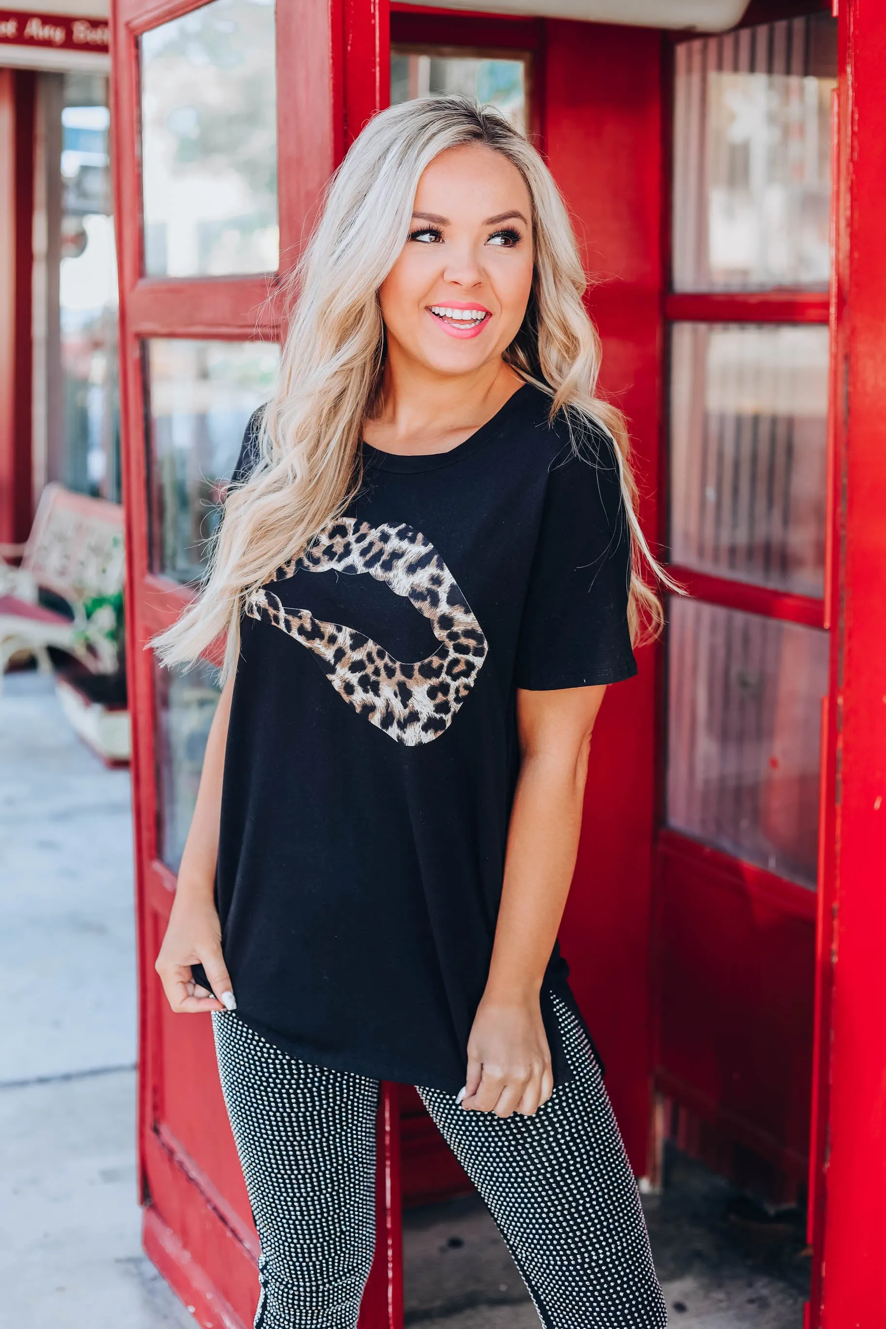 Leopard Lippy Graphic Tee - Black