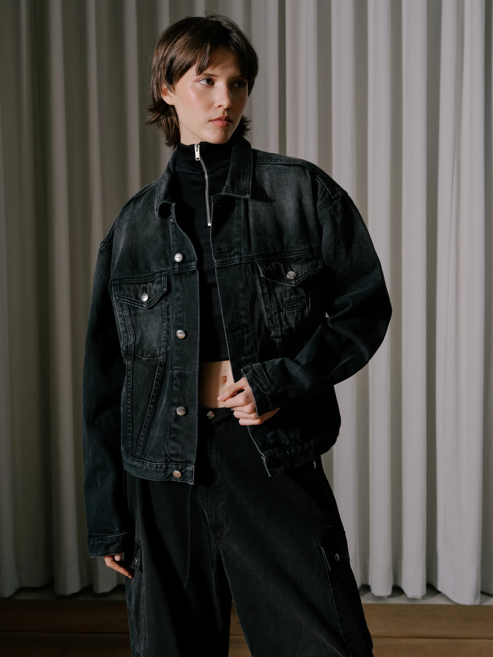 OVERSIZED DENIM TRUCKER JACKET