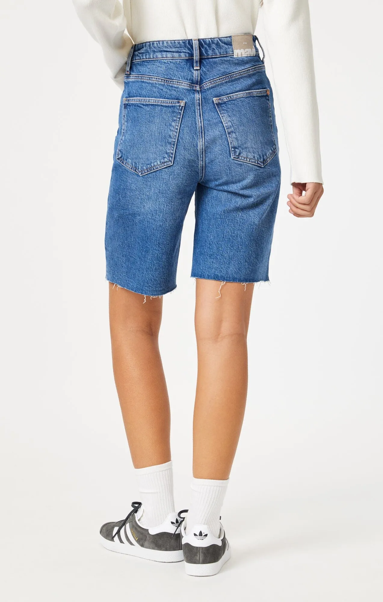 SELINA SHORTS IN MID BRUSHED RECYCLED BLUE